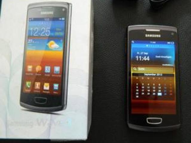 Samsung Wave 3, HTC Sense - 1